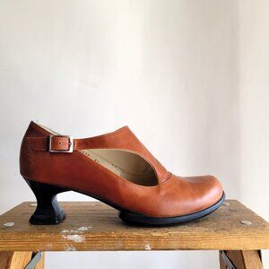 Fluevog side-buckle shoe, Size 8.5